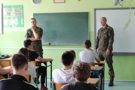 ,,Edukacja z  wojskiem'' realizacja projektu.